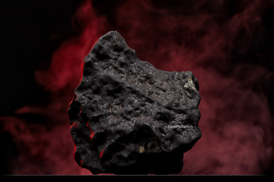 meteorit-in-dark_03.jpg