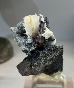 �����, �������. ������� ����������� (Cr) �������������. �������� � �������������. webmineral.ru