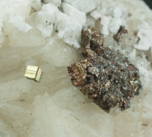 , , , .  (Fe)  ( ).   . webmineral.ru