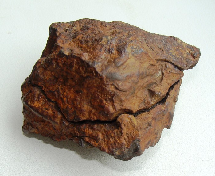 Фотография минерала Метеорит (хондрит). Яраткулова метеорит.