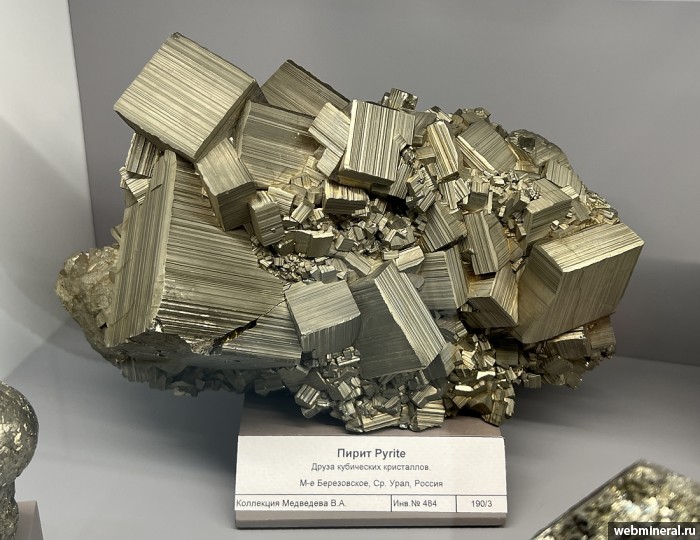 ���������� �������� �����. ���������� (Au) ������������� (������ ����).