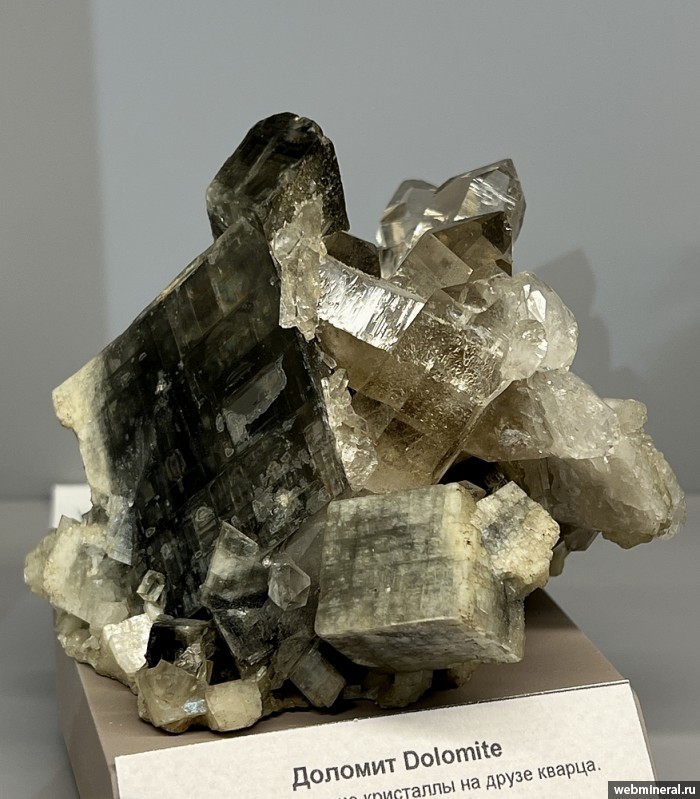 ���������� �������� �������, �����. ���������� (Au) ������������� (������ ����).