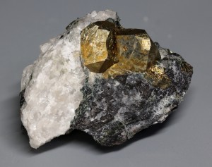 .  (Fe) .   . webmineral.ru