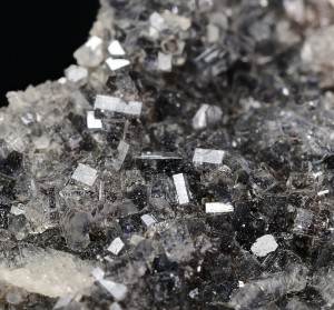 , Lolon Mine, Challacollo, Tamarugal Province, Tarapaca Region, Chile ().   . webmineral.ru