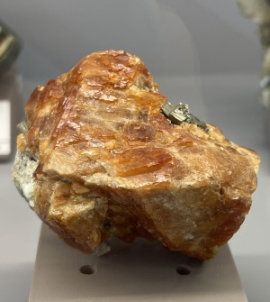 ������, �����. ���������� (Au) ������������� (������ ����). �������� � �������������. webmineral.ru