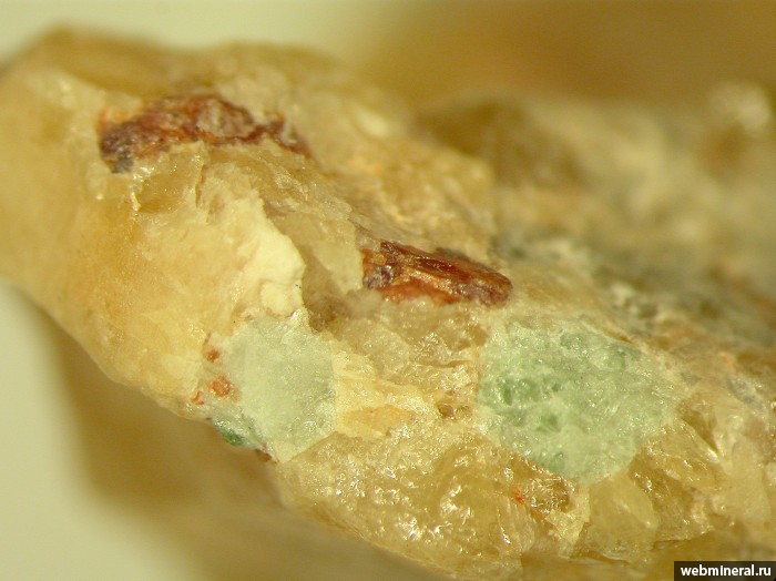   , , -(Mn), . Alto do Giz pegmatite, Equador, Rio Grande do Norte.