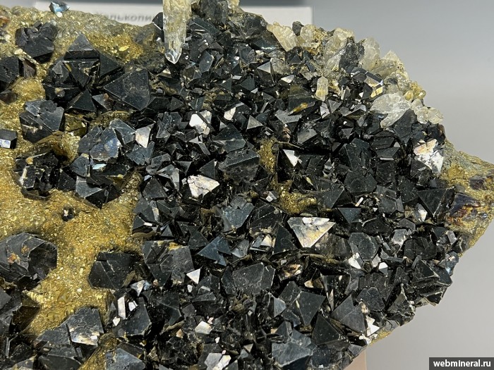 ���������� �������� ��������, �����. ����� (Cu) �������������.