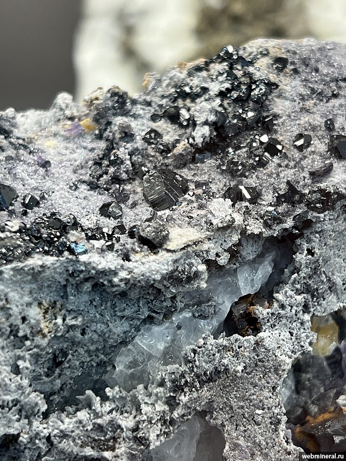 ���������� �������� ����������, ���������. ������� ����������� (Cr) �������������.