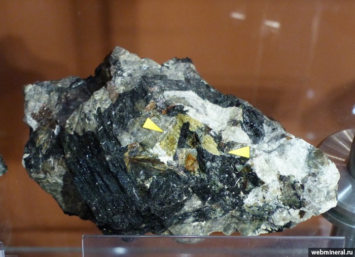 Фотография минерала Канасит. Кукисвумчорр гора.