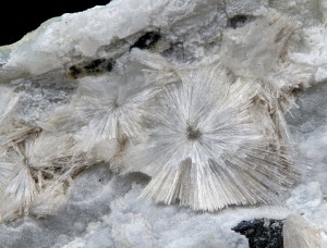 �������. ������������� (Cr) �������������. �������� � �������������. webmineral.ru