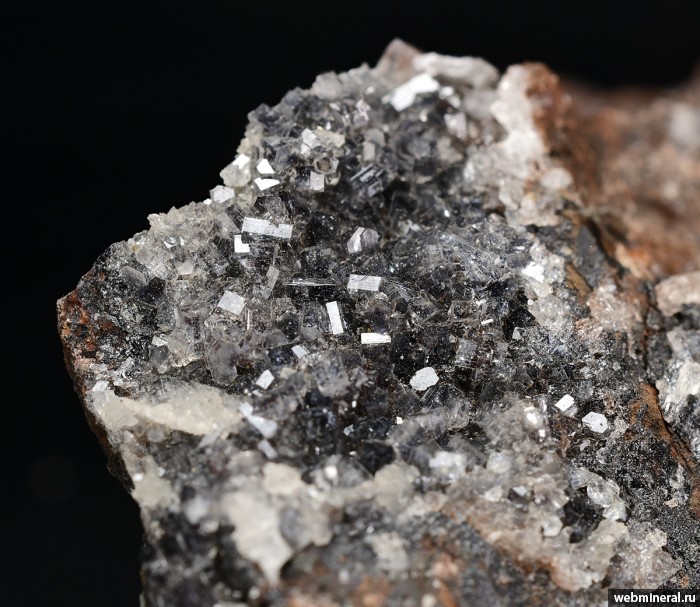   . Lolon Mine, Challacollo, Tamarugal Province, Tarapaca Region.