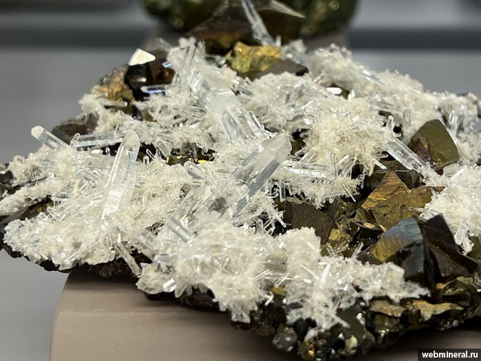 ���������� �������� �����������, �����. ����� (Cu) �������������.