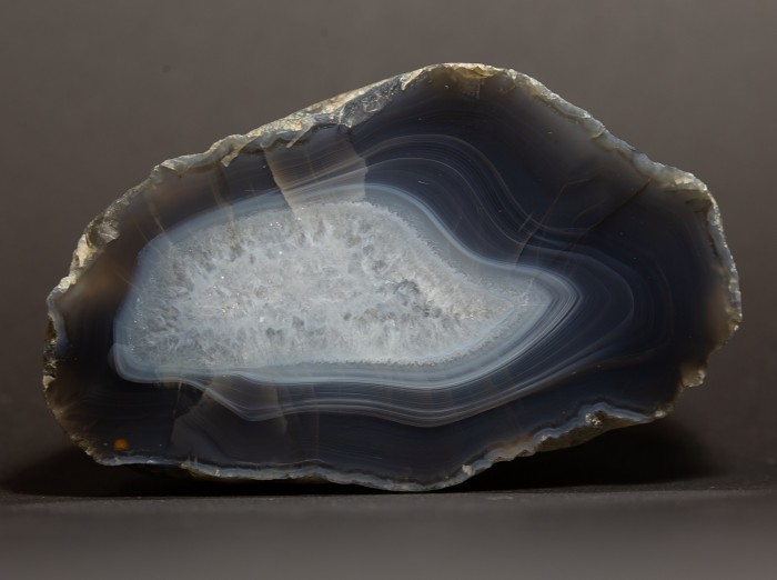 Фотография минерала Кварц разн. (Агат). Ольское плато.