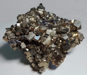 .  (Au)  ( ).   . webmineral.ru